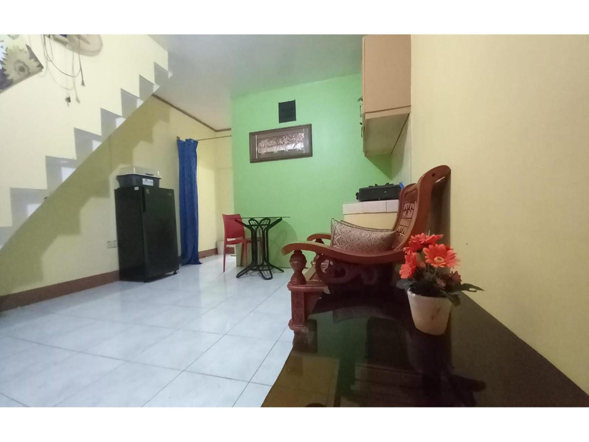 Oyo 1048 Jomckayl Apartelle Naga  Extérieur photo
