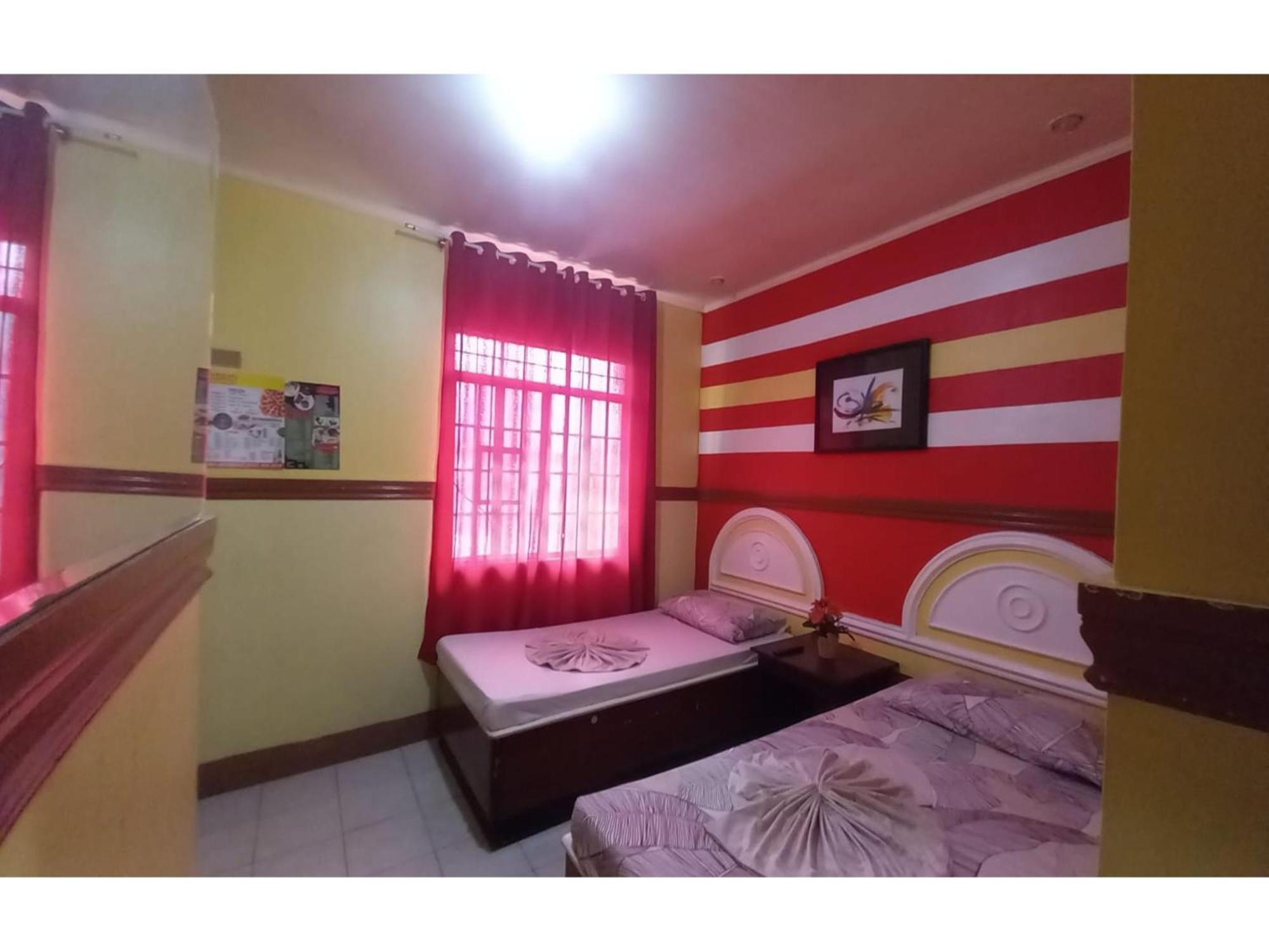 Oyo 1048 Jomckayl Apartelle Naga  Extérieur photo