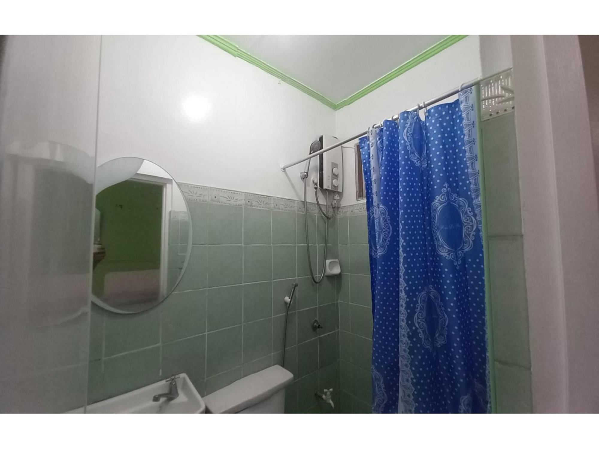 Oyo 1048 Jomckayl Apartelle Naga  Extérieur photo