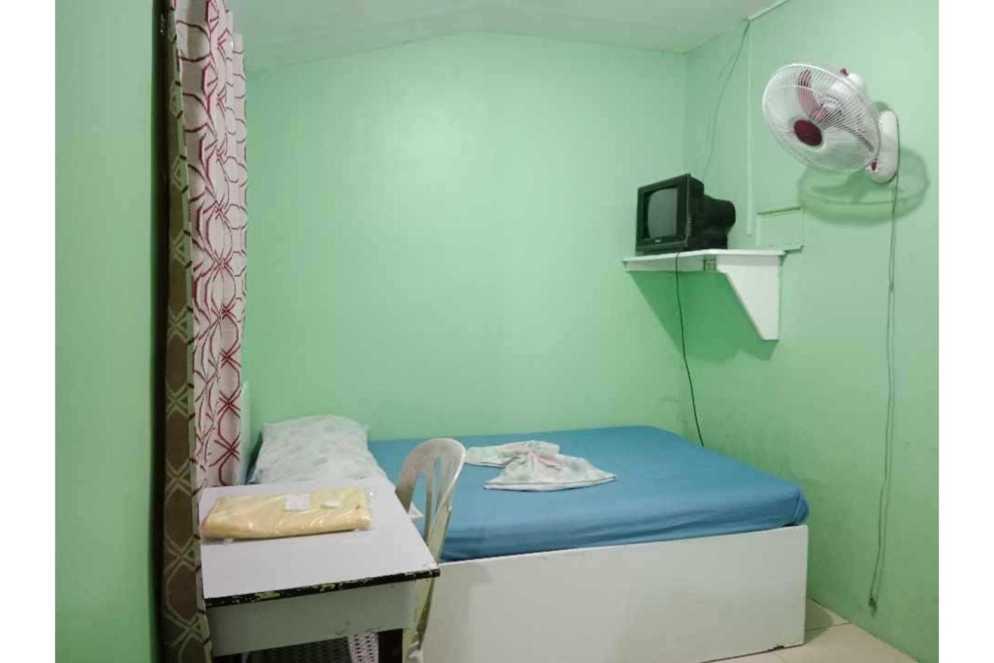 Oyo 1048 Jomckayl Apartelle Naga  Extérieur photo